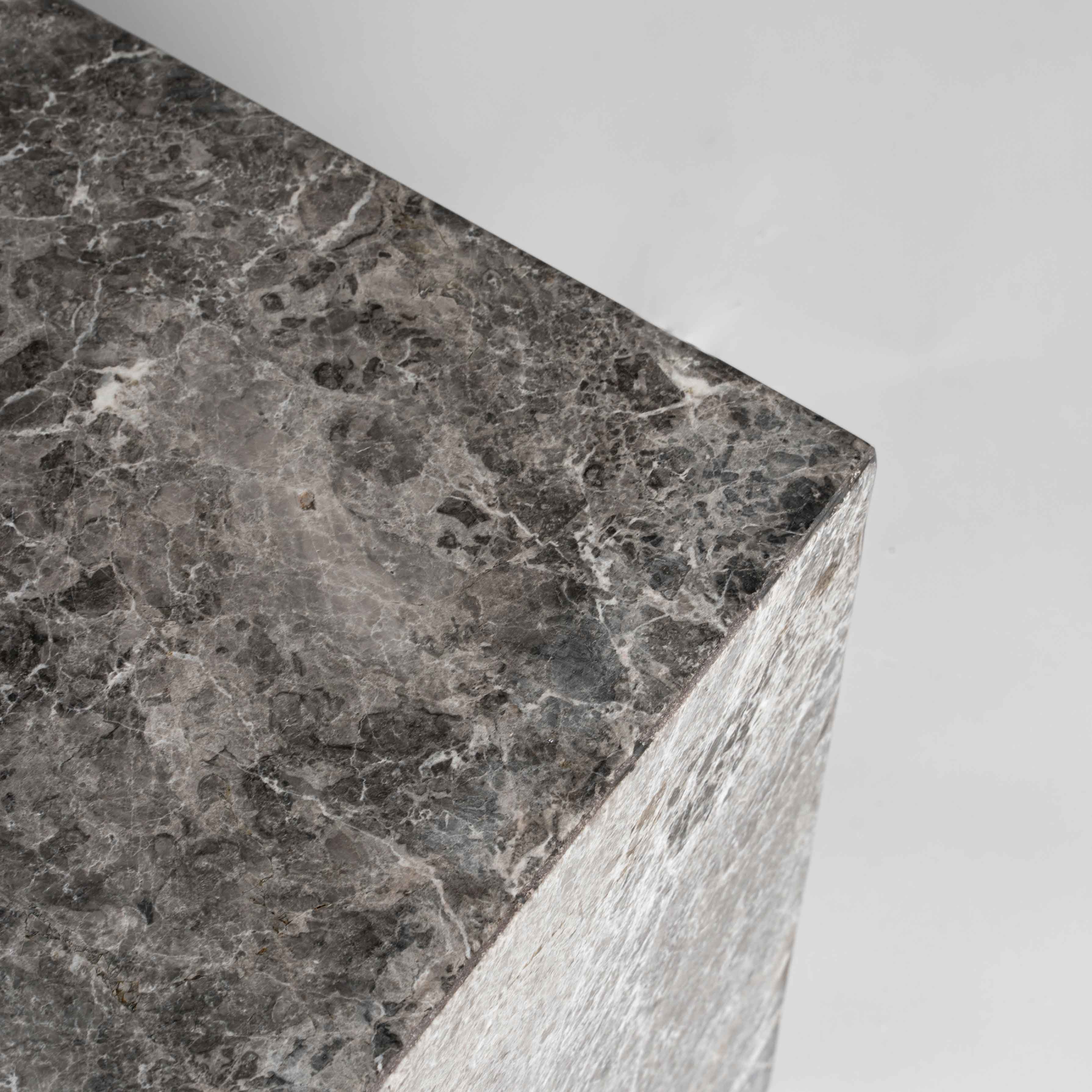 Granum - Gri Mermer Küp Yan Sehpa