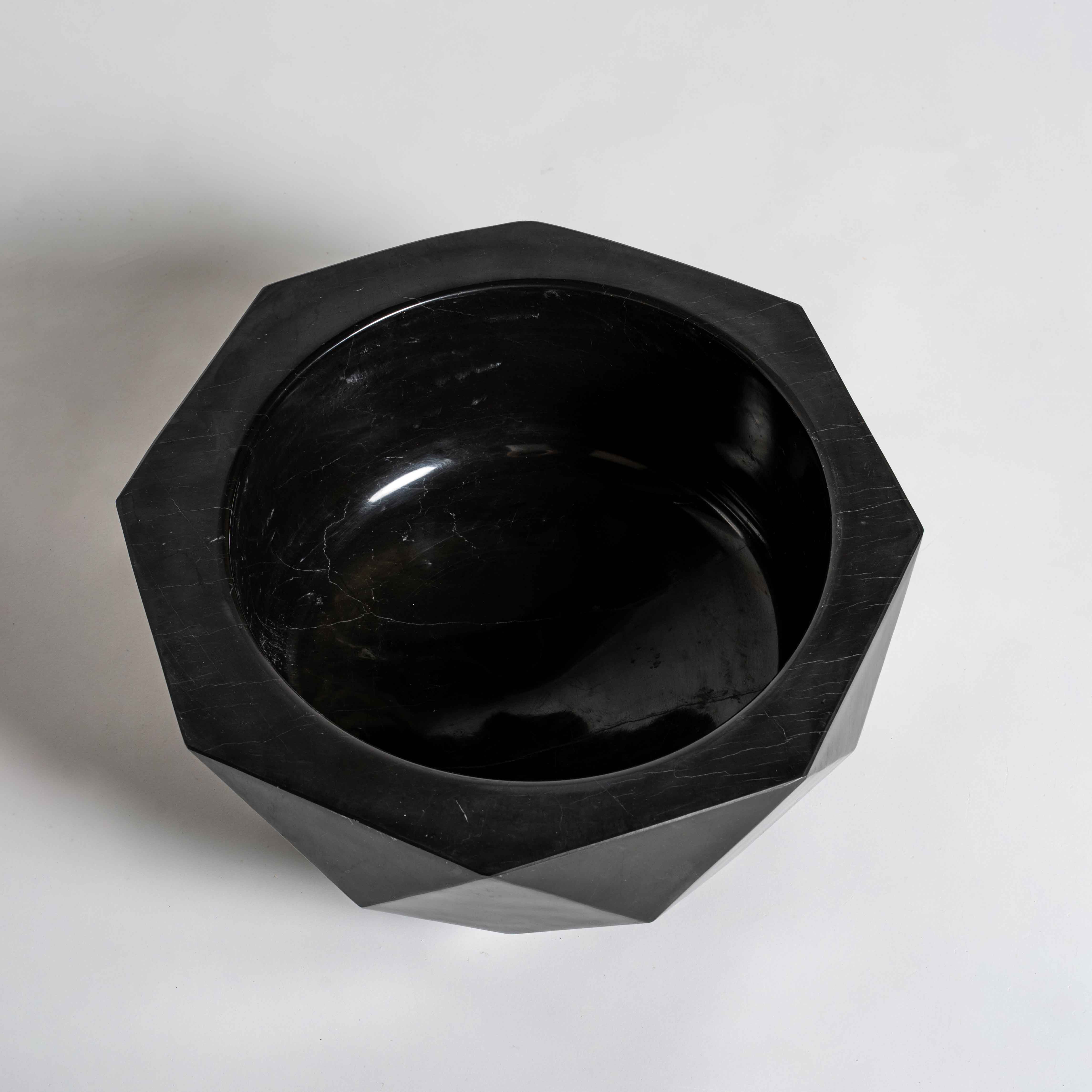 Nero Mermer Hamam Kurnası