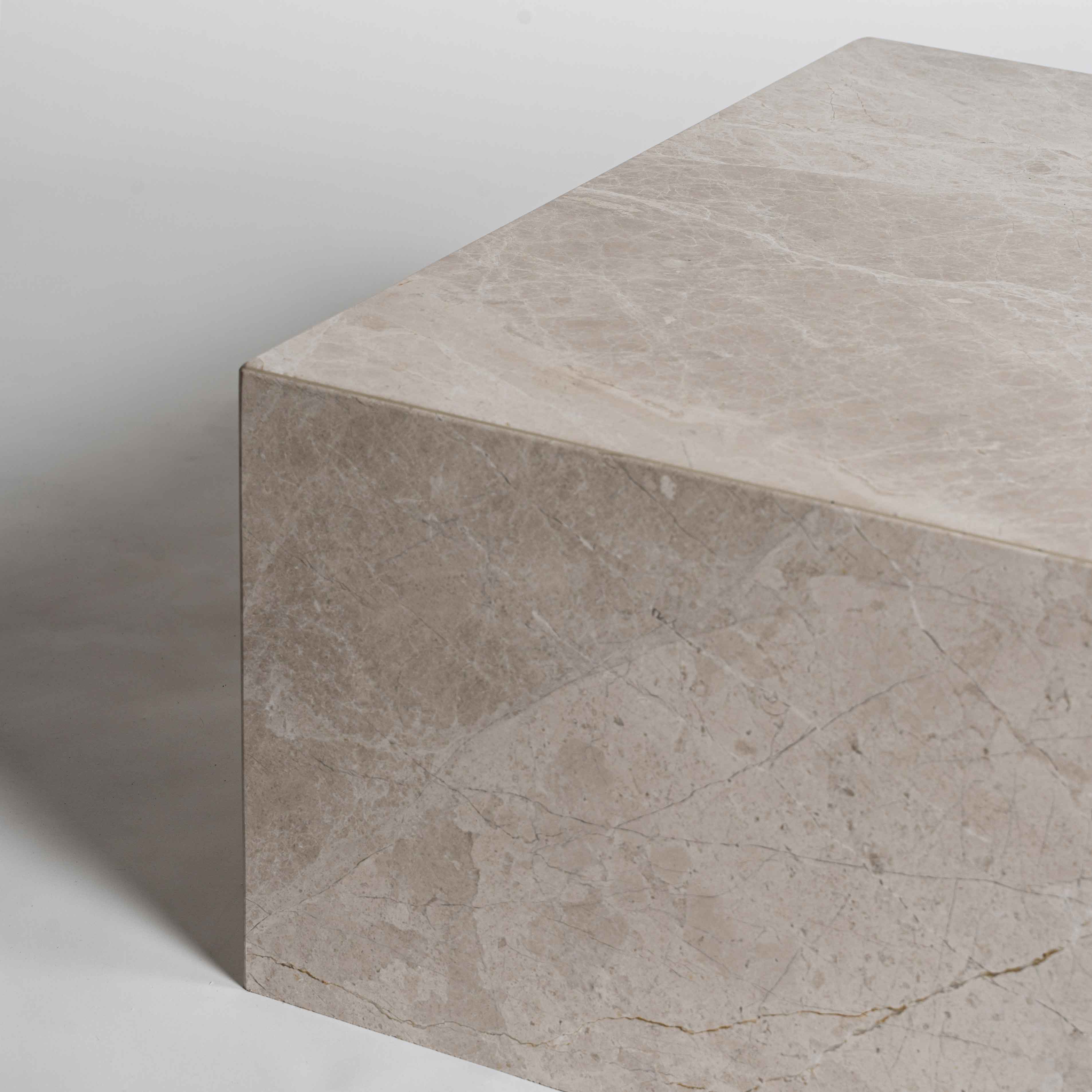 Tuffe Mermer Orta Sehpa