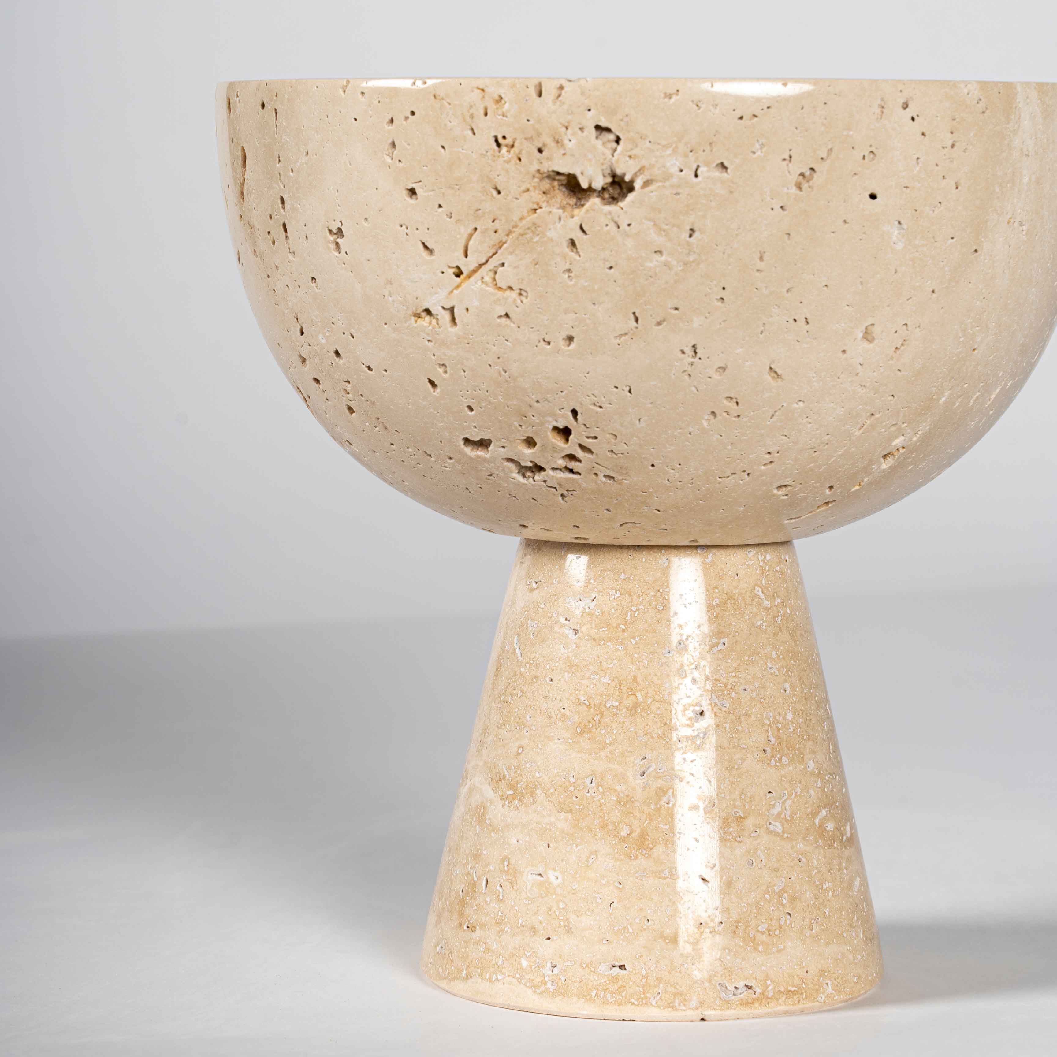 Vento – Traverten Konik Ayaklı Sunum Kasesi