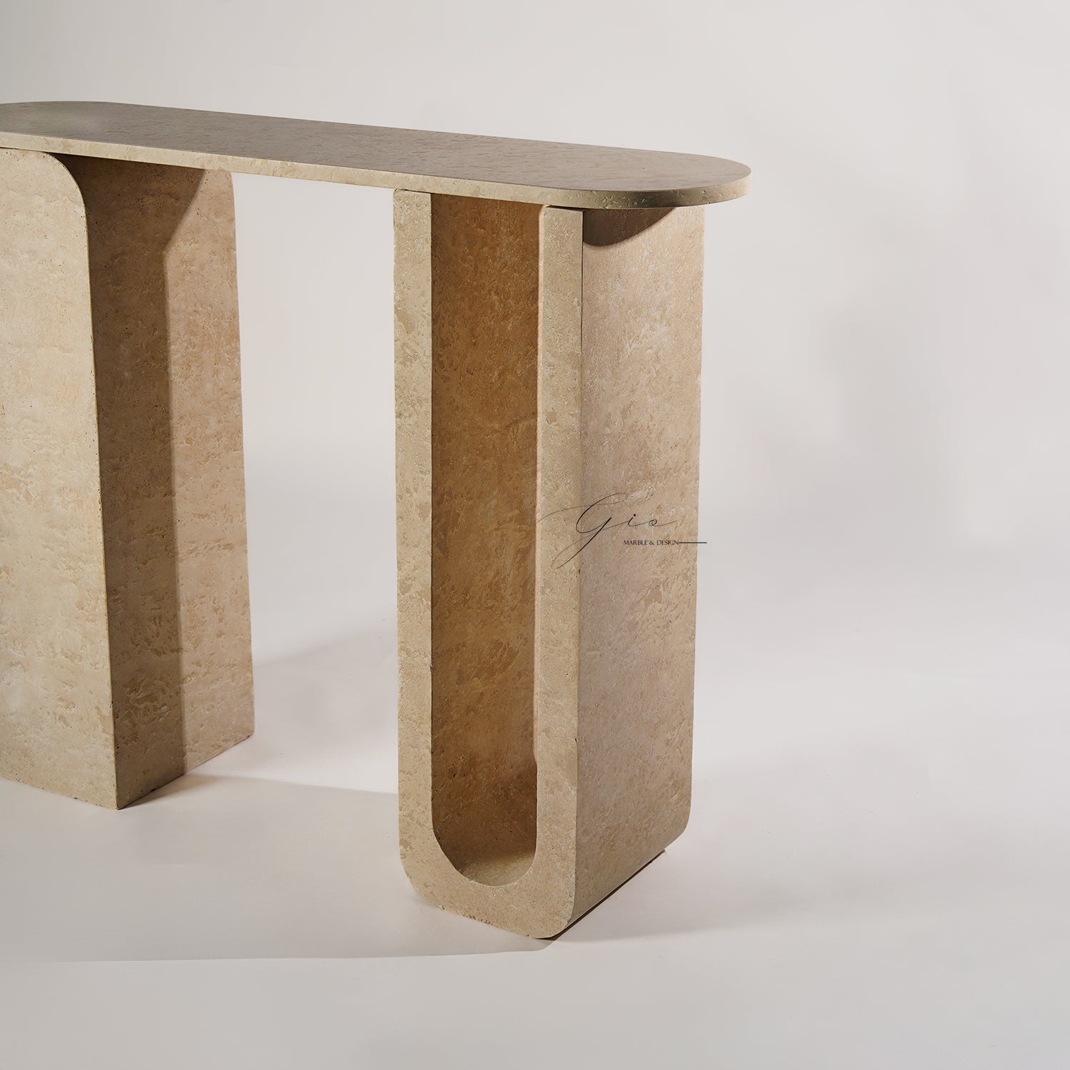 Arven Traverten Dresuar