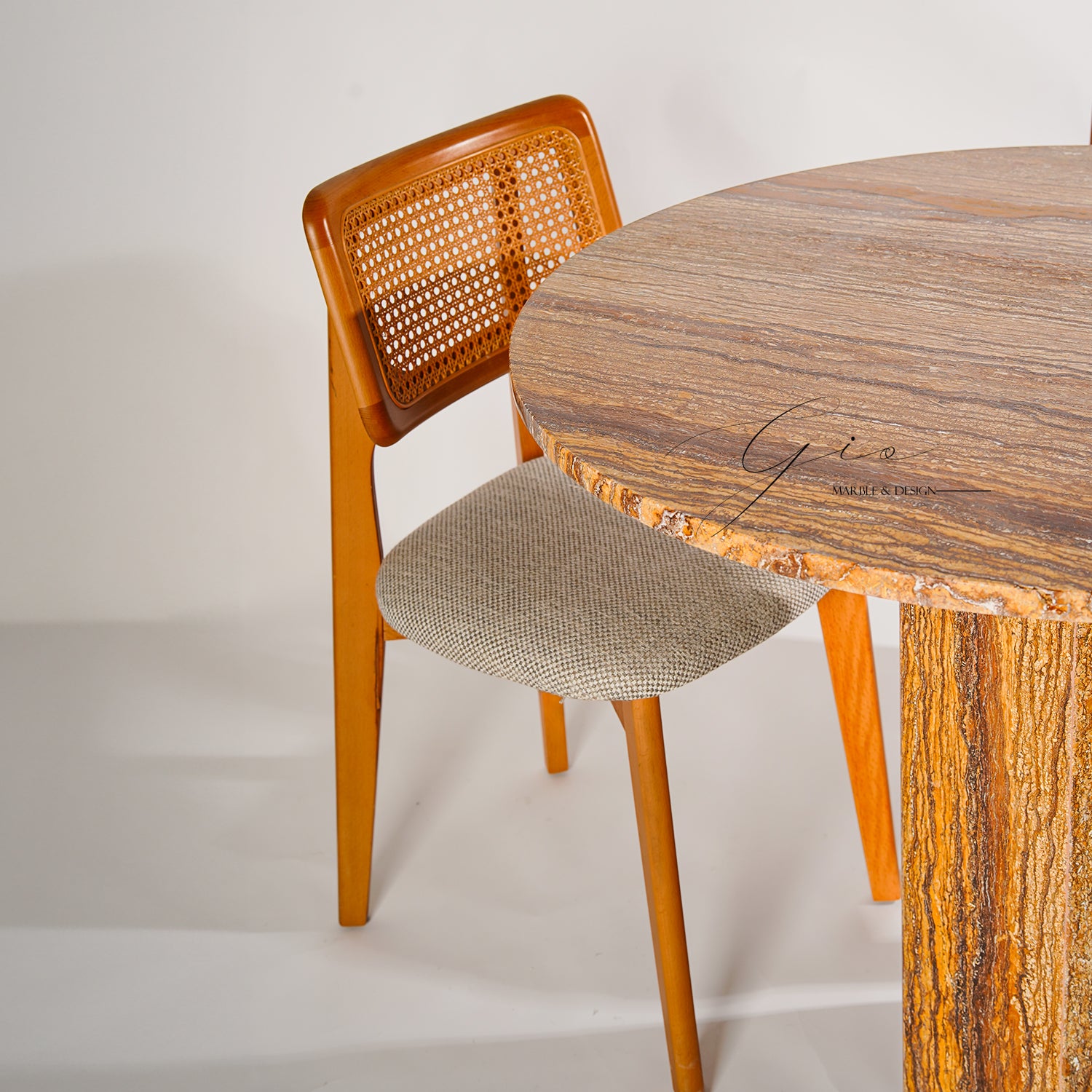 Olivan Mermer Yemek Masası