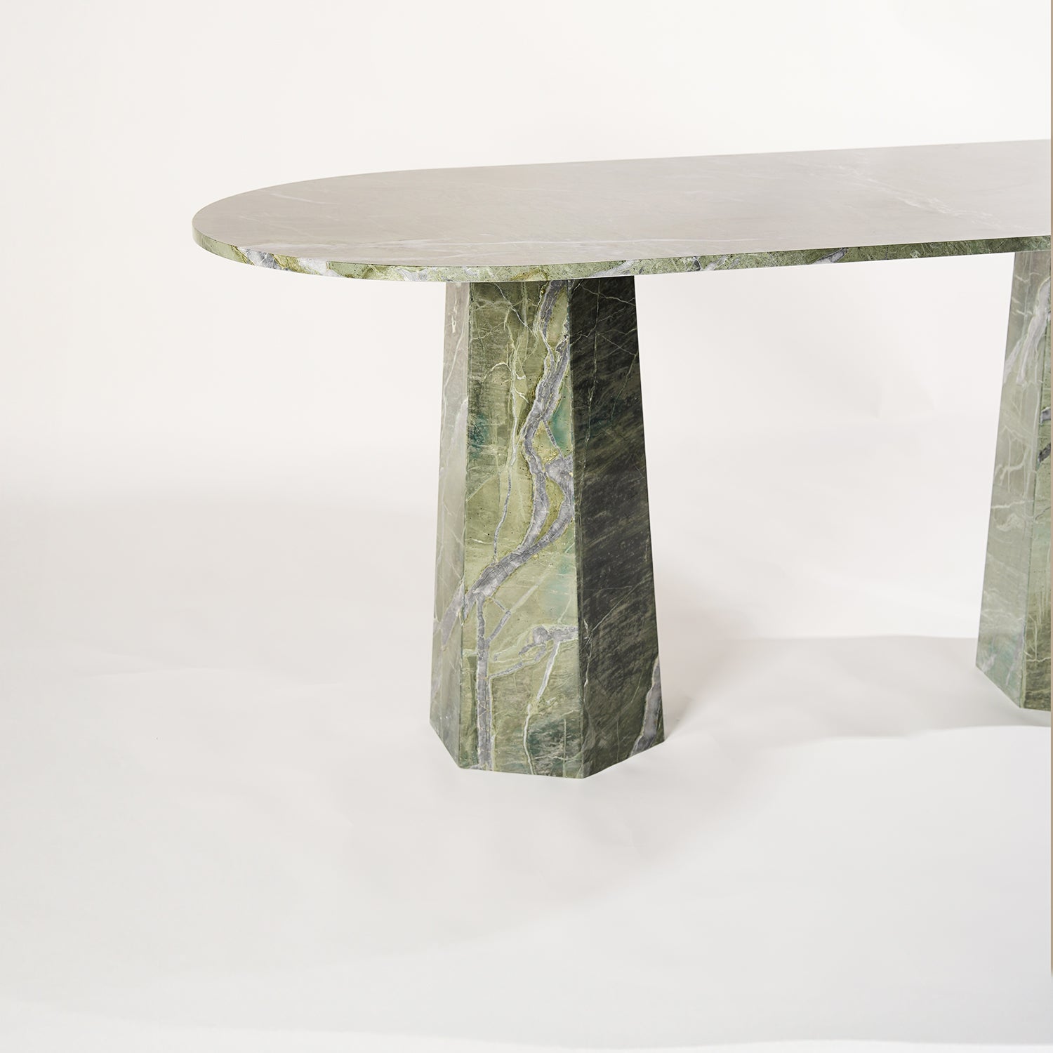 Teos  Mermer Yemek Masası