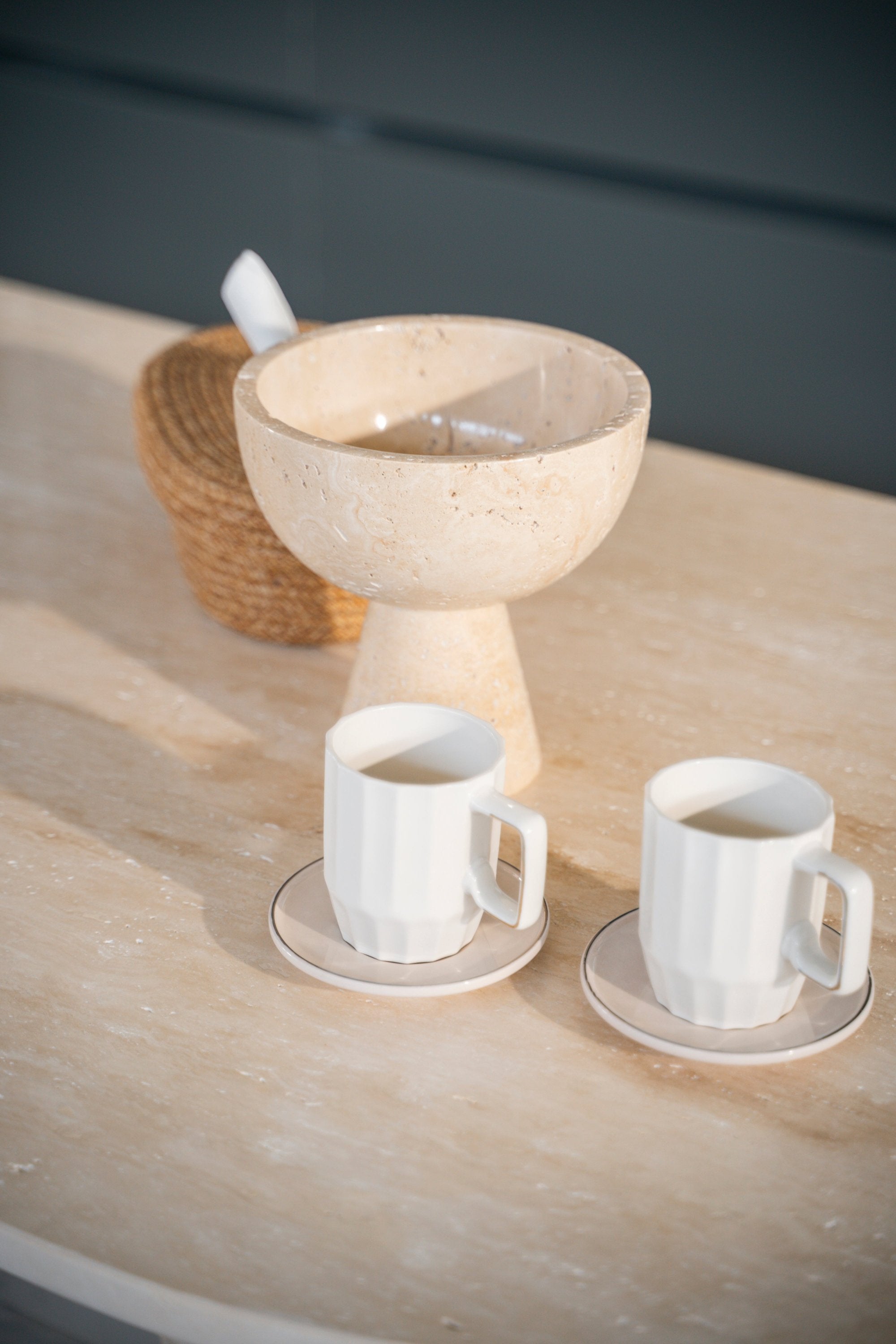 Vento – Traverten Konik Ayaklı Sunum Kasesi